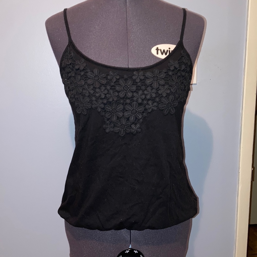 DENVER HAYES black embroidered tank top, adjustable straps and padded bra. Sz S